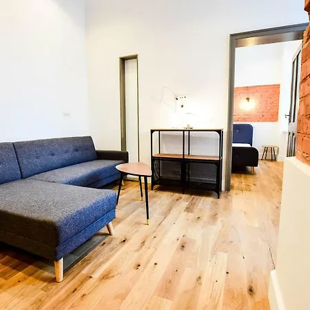 Gwarna Street Apartment Apartment *